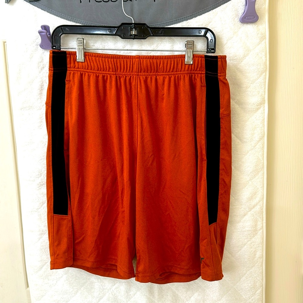 Men’s Old Navy, active dry, fit shorts, size medium